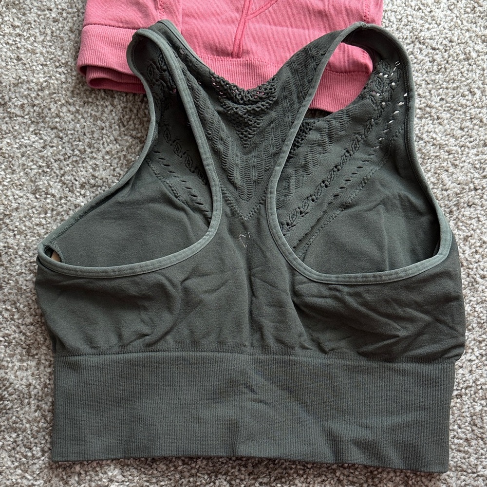 Sports bra bundle - Picture 5 of 9
